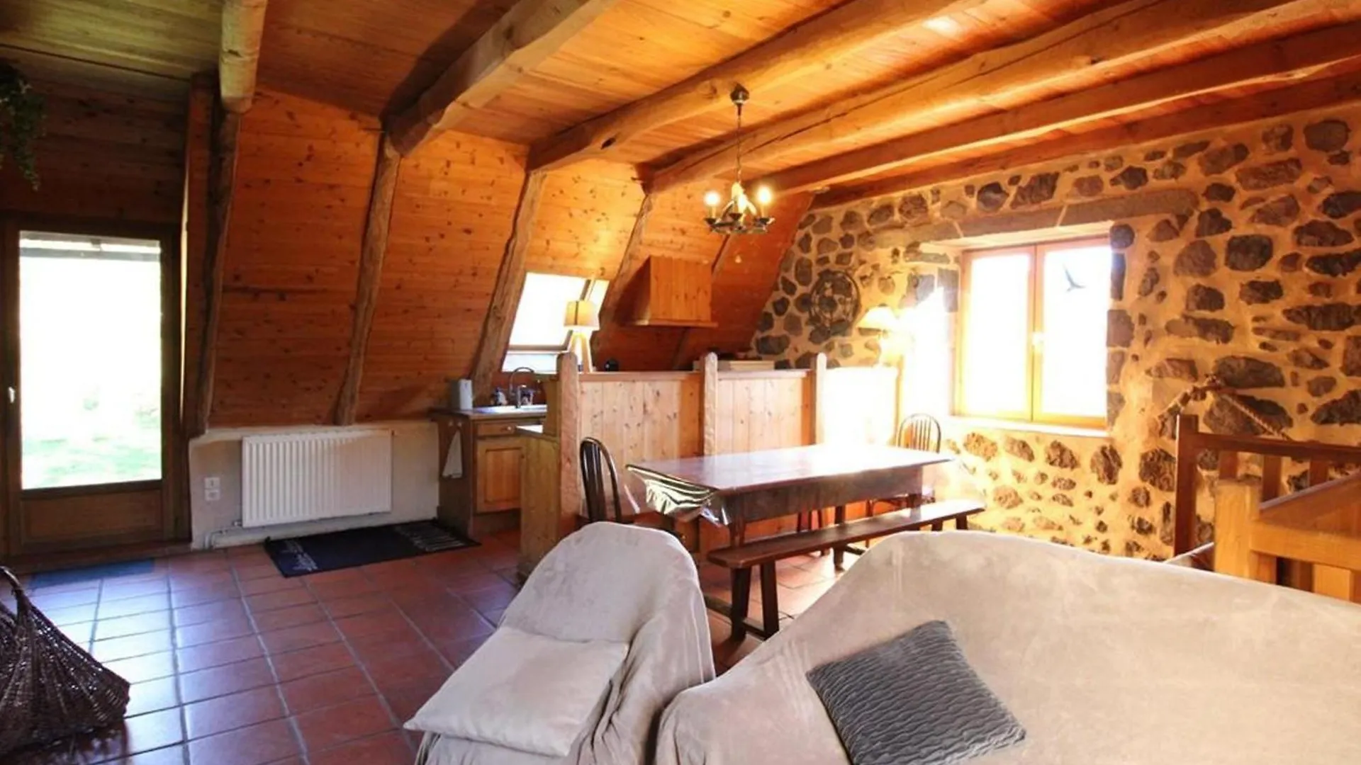 Maison De Montagne Avec Jardin, 3 Chambres Pres Super-Lioran - Fr-1-742-79 Thiezac 0*,